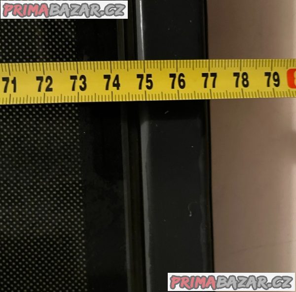 Střešní okno výklopné s pojistkou