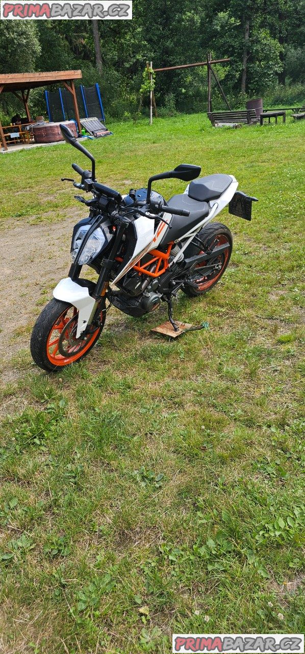 Prodám KTM 390 Duke 2017 – STK do 2028, Akrapovič, pojízdná, k opravě, cena k jednání
