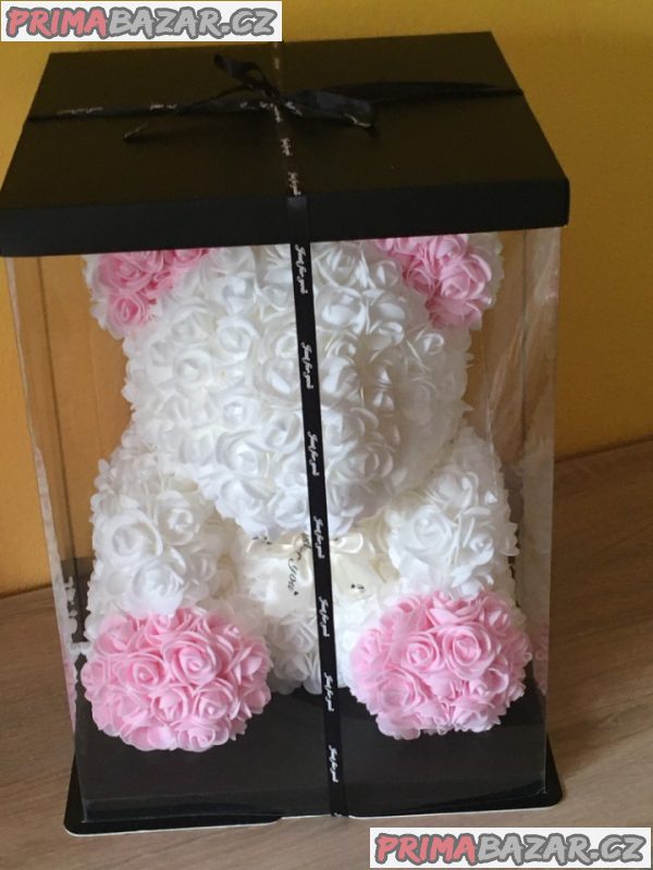 Medvídek / medvěd z růží s mašlí 35cm