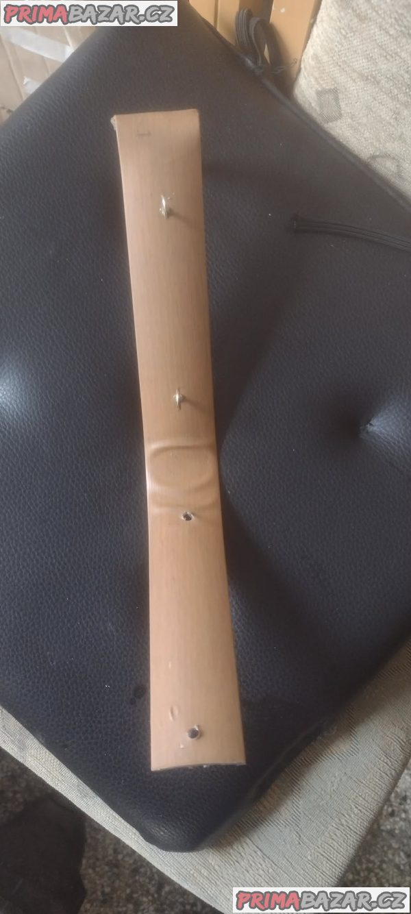 Držák na motopřilbu