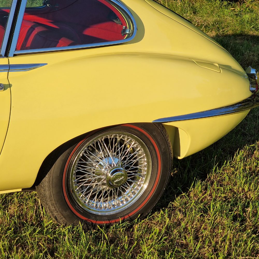 Jaguar E-Type 1 serie 4,2 2+2 rv.1968 po Renovaci