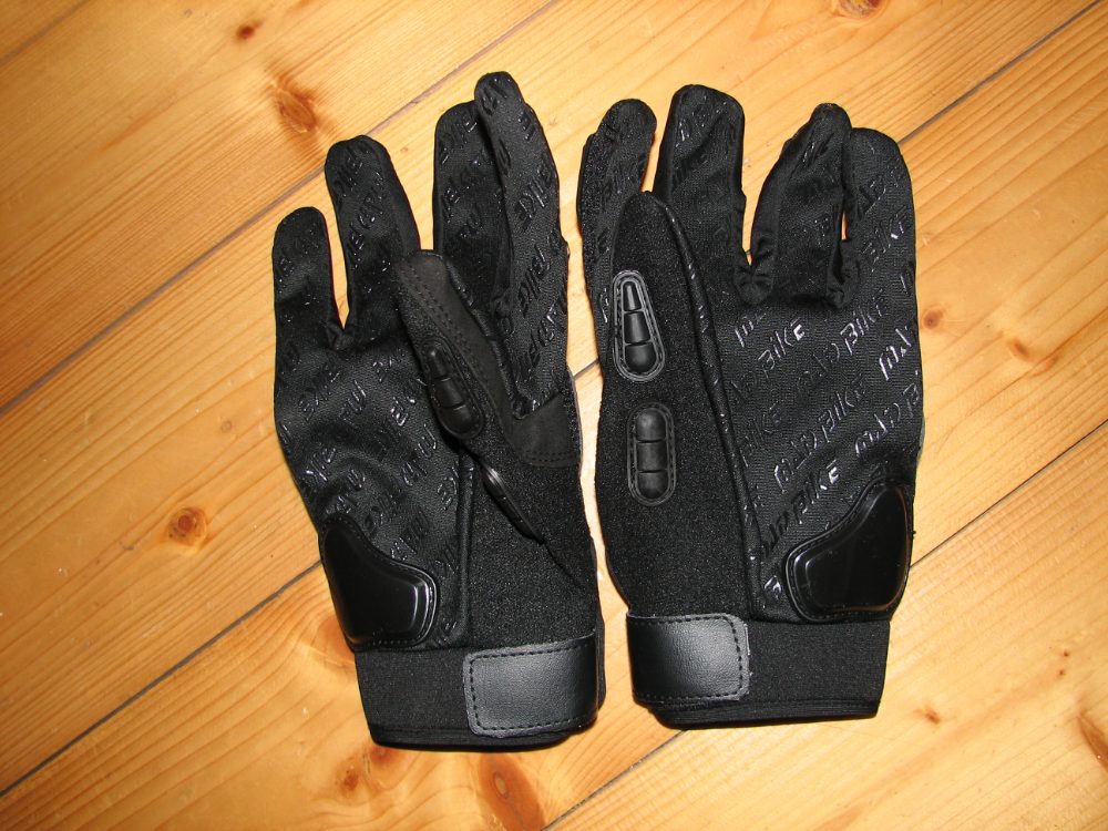 Rukavice textilní s chrániči Nové Rukavice textilní s chrániči Nové