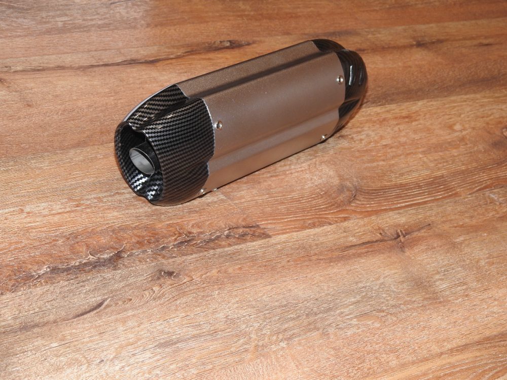 Laděný výfuk Mivv stříbrný/carbon Nový Laděný výfuk Mivv stříbrný/carbon Nový