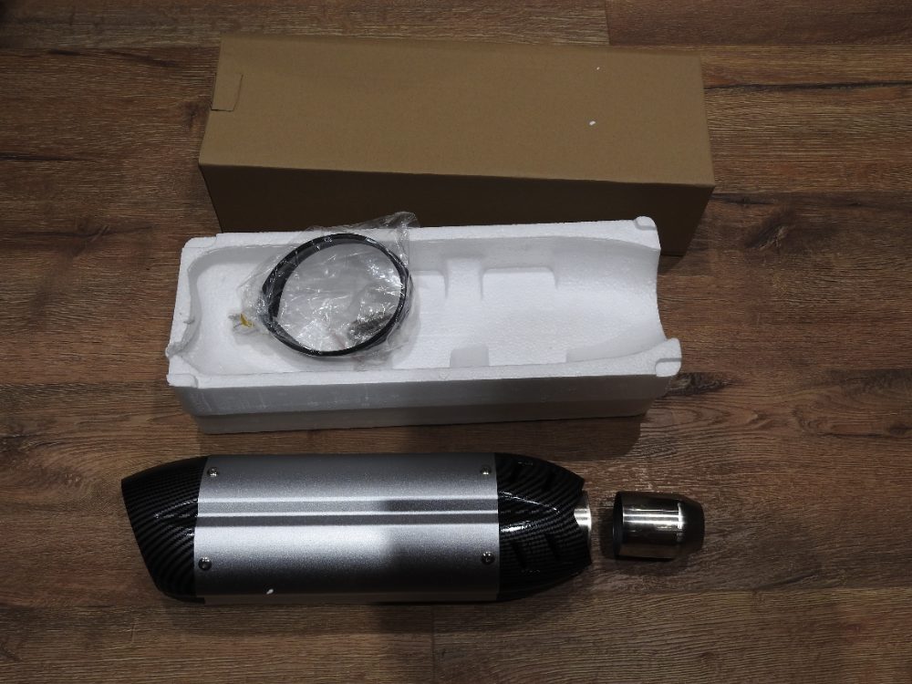 Laděný výfuk Mivv stříbrný/carbon Nový Laděný výfuk Mivv stříbrný/carbon Nový