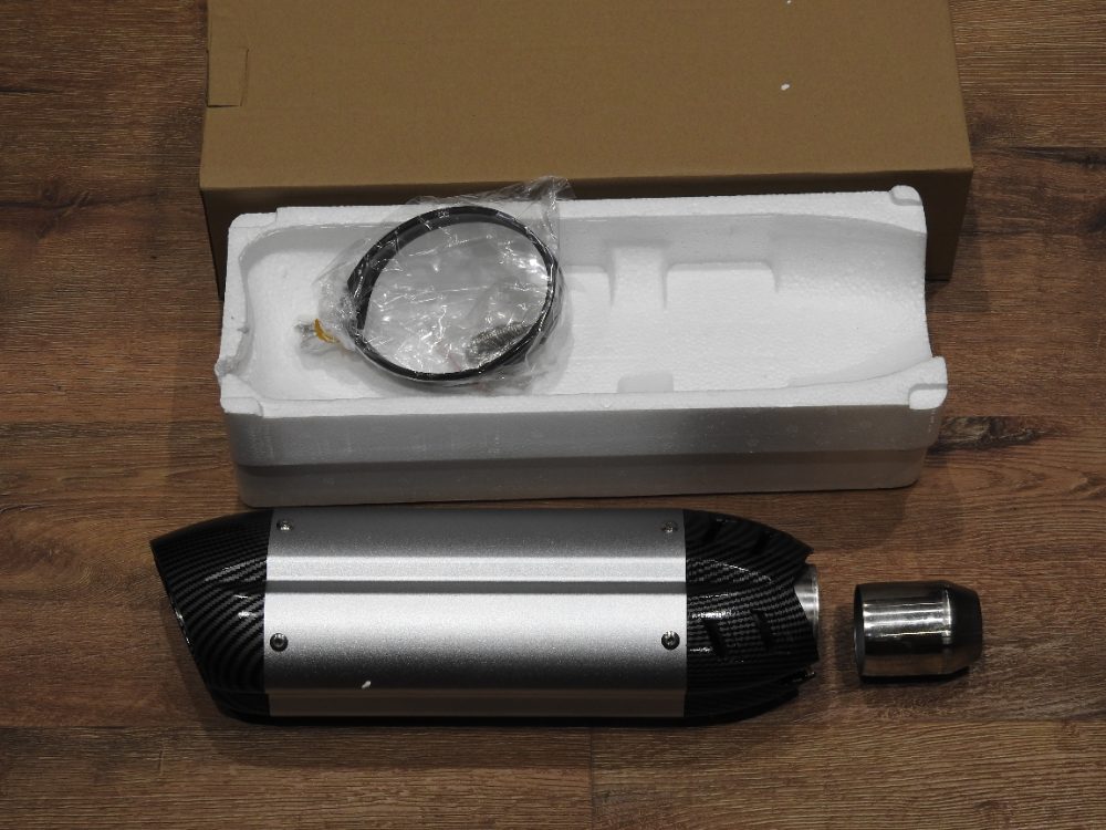 Laděný výfuk Mivv stříbrný/carbon Nový Laděný výfuk Mivv stříbrný/carbon Nový