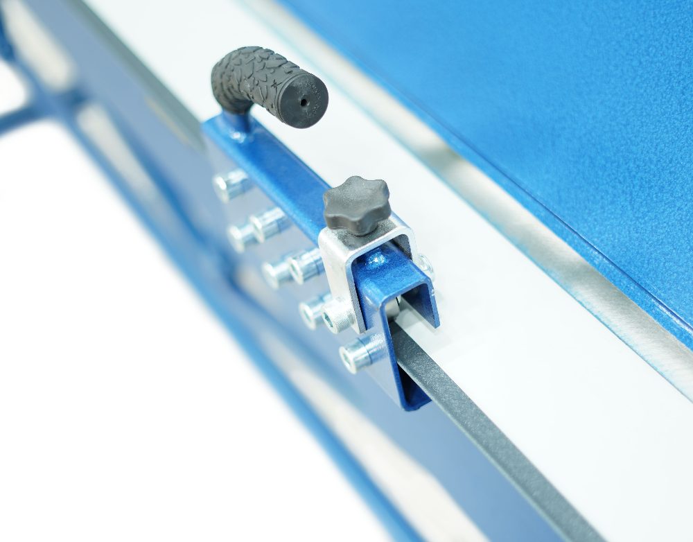 Ruční ohýbačka plechu 1400/1,2/145° Prod Masz