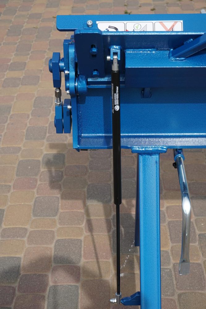 Ohýbačka na plech ZGR 2140/1,2/145° Prod-Masz 2m ohýbačka plechu Ohýbačka na plech ZGR 2140/1,2/145° Prod-Masz 2m ohýbačka plechu