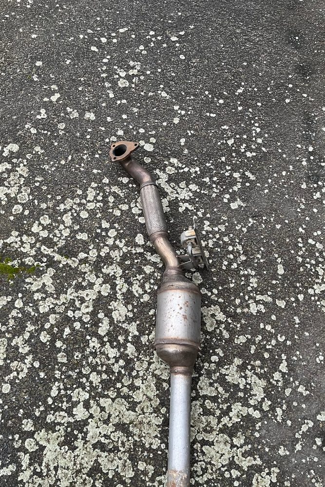 OCTAVIA 1.9TDi 1.díl výfuku s katalyzátorem