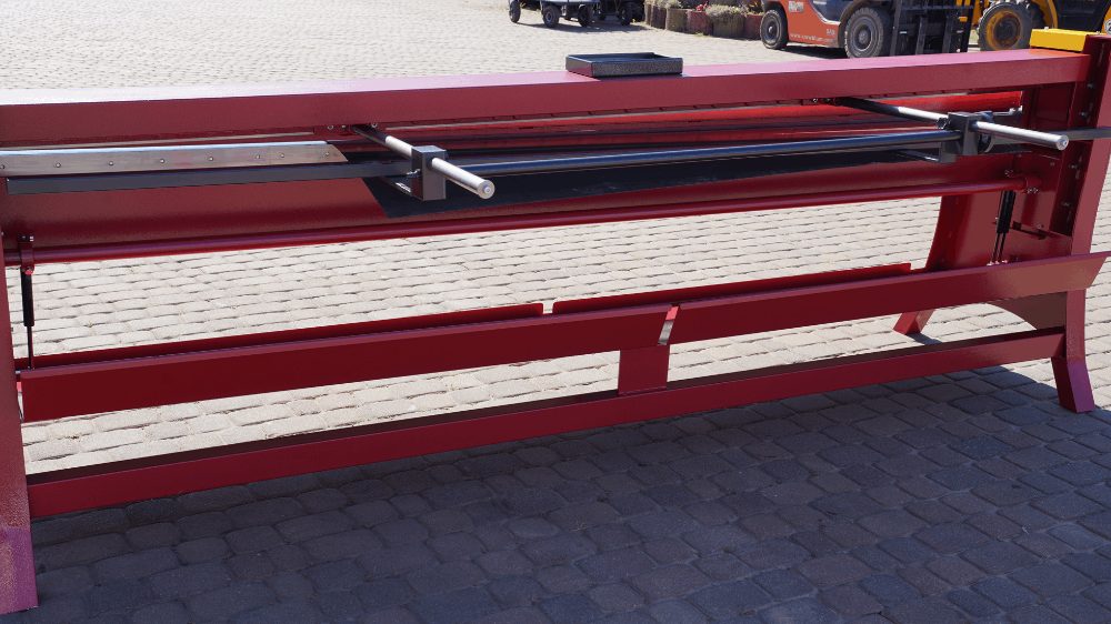 Tabulové nůžky na rezani plechu GLT 3050/1,25