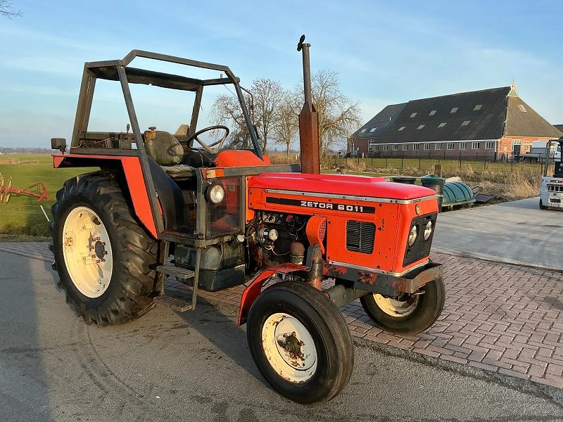 Prodej traktoru Zetor 6011 (1983) – 2WD, plně funkční