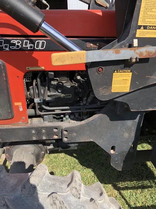 Traktor Zetor 4340 (1997) – 60 HP, originální nakladač