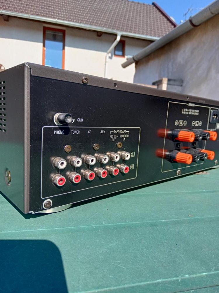 Prodám zesilovač Technics  SU – 610