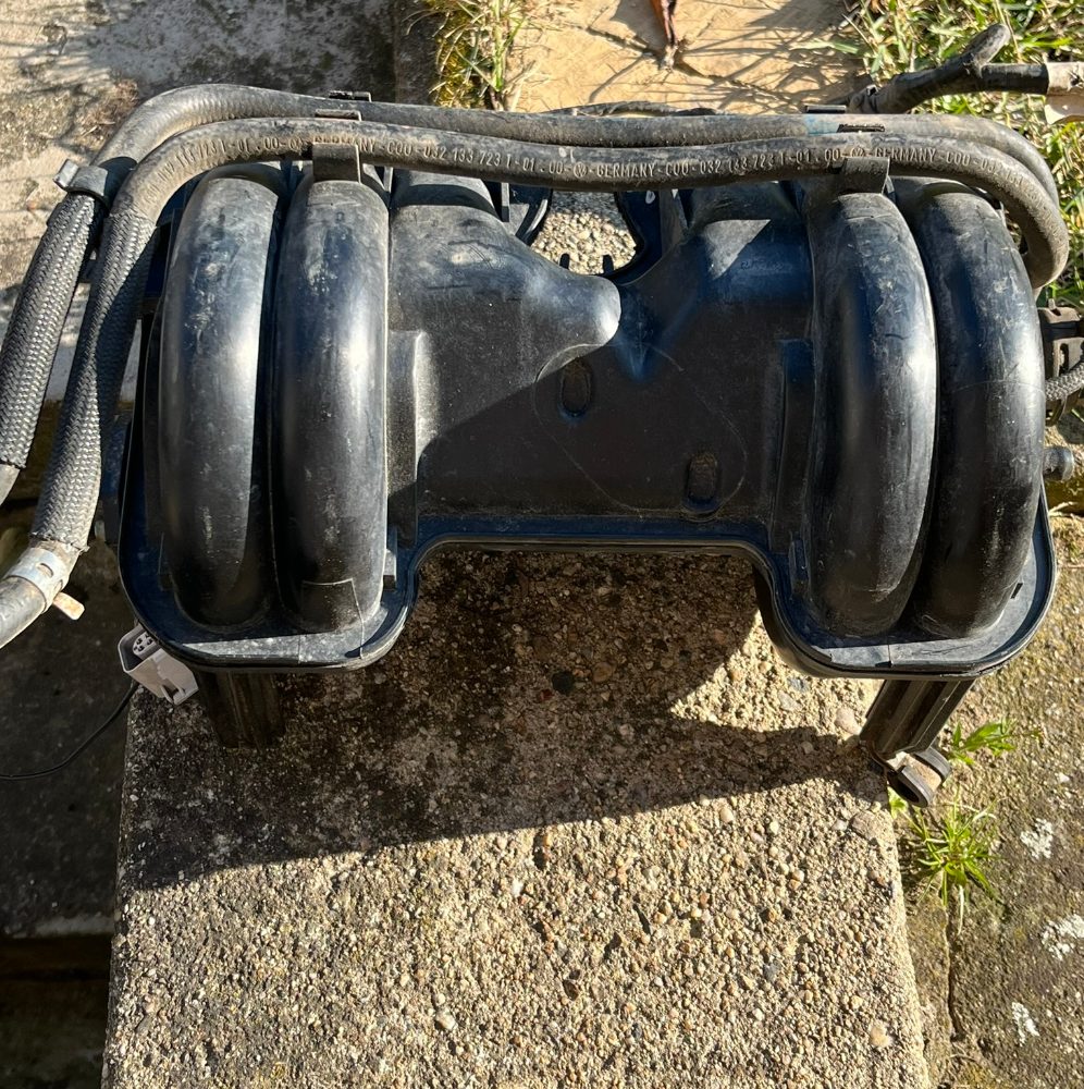 FELICIA 1.6 sací potrubí 032129711G AEE