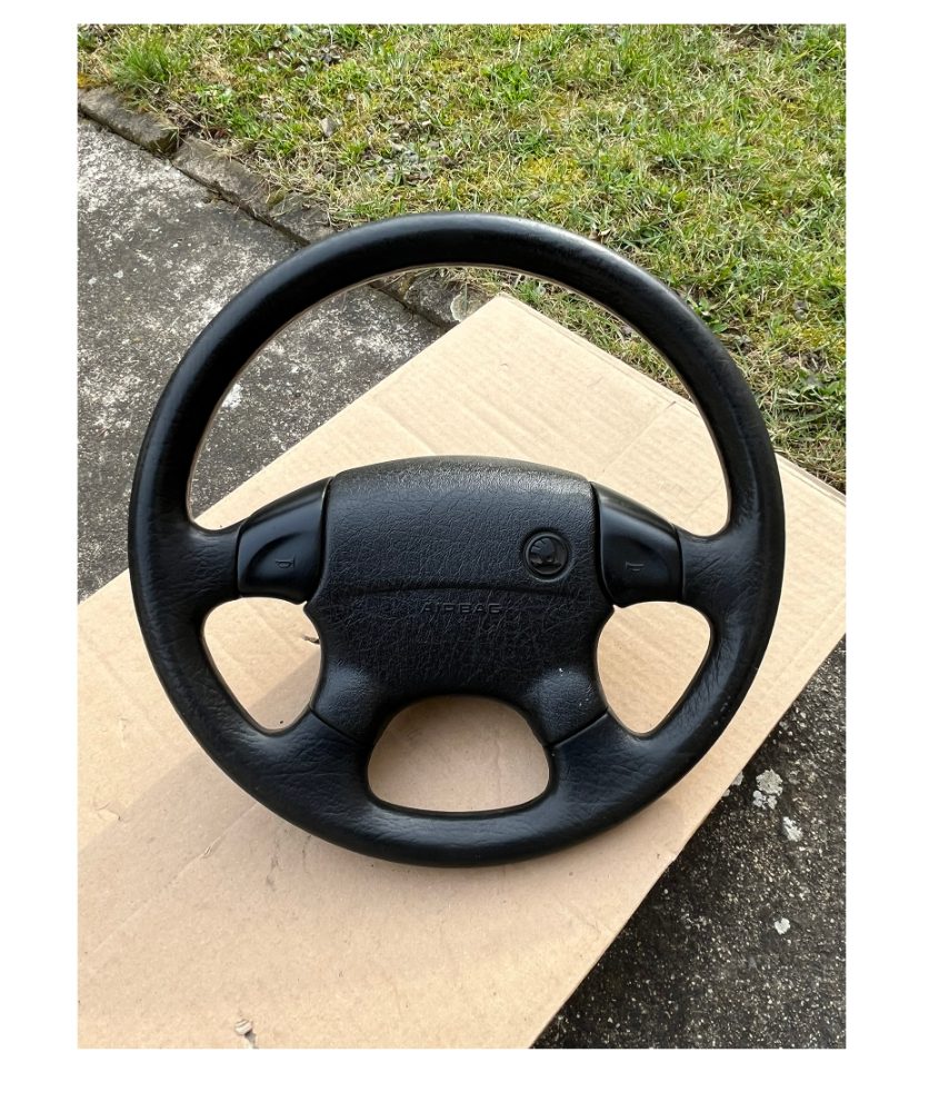 Čtyřramenný volant ŠKODA FELICIA s airbagem