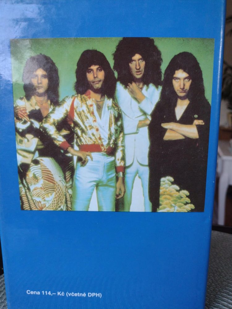 Kniha Queen - Jak to začalo