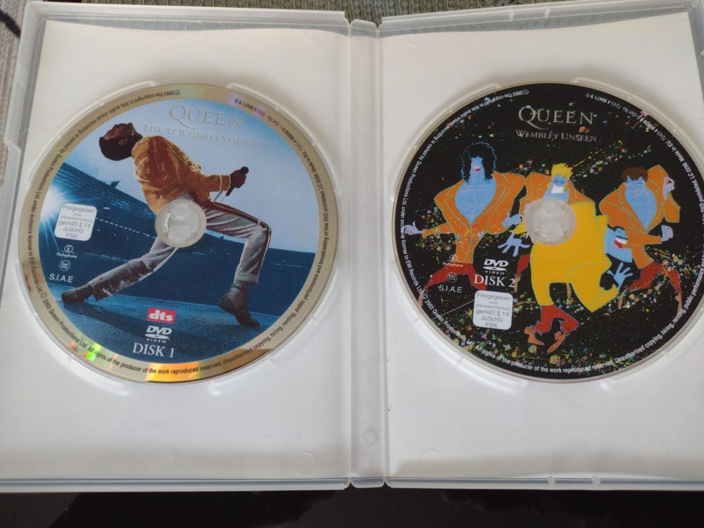 Dvou DVD Queen - Koncert ze stadionu ve Wembley