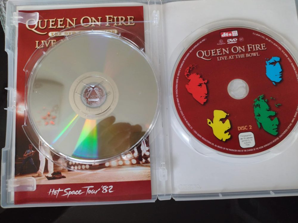 Dvoj DVD Queen - Queen on fire Koncert z Bowl