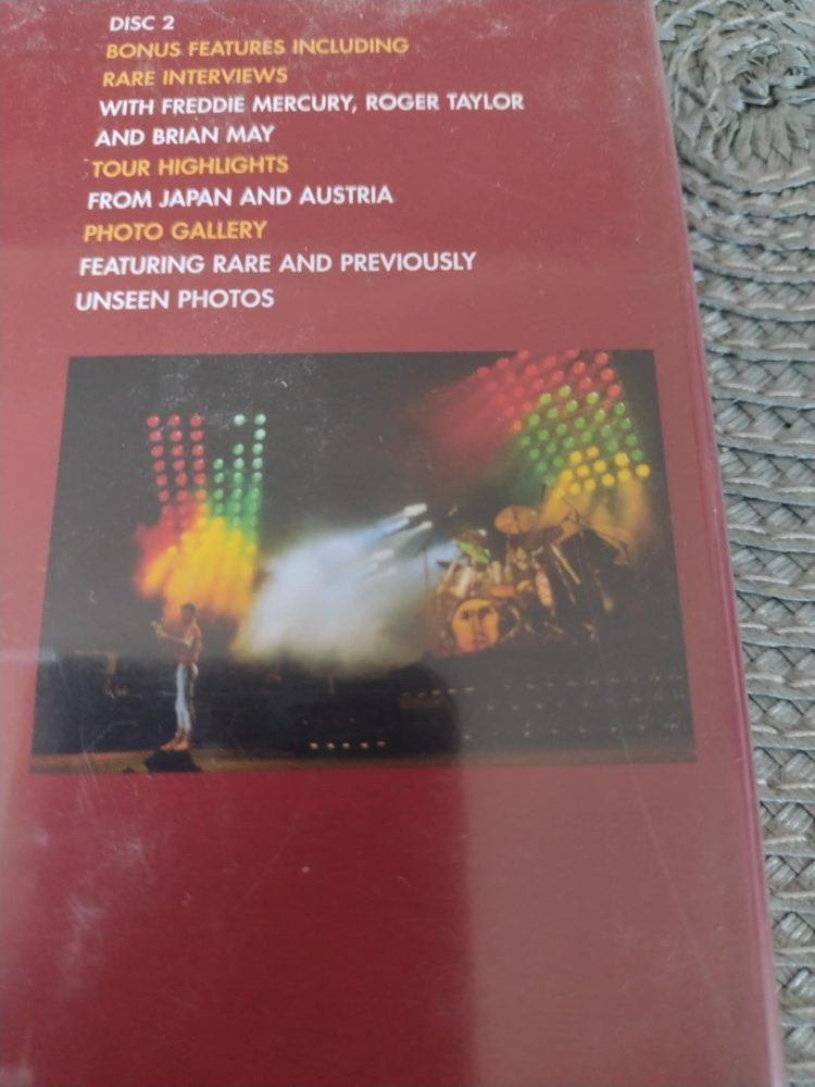 Dvoj DVD Queen - Queen on fire Koncert z Bowl