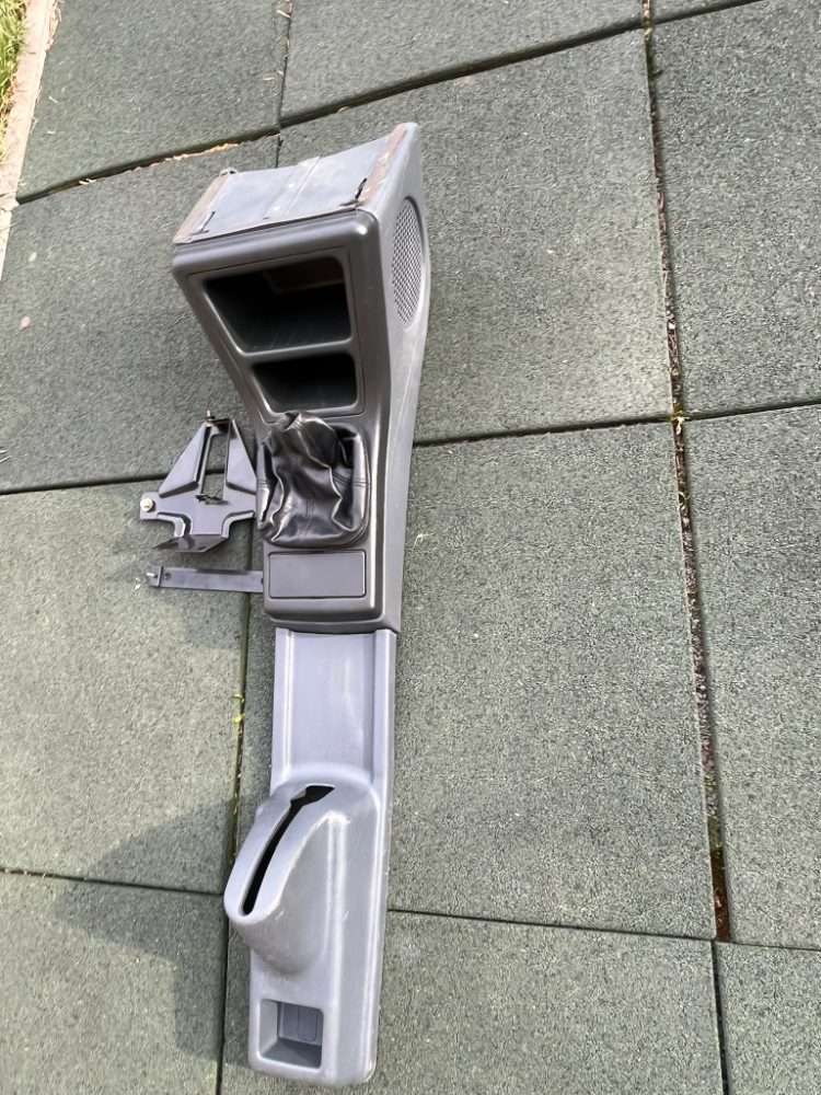 Středový panel ŠKODA FELICIA GLX Středový panel ŠKODA FELICIA GLX