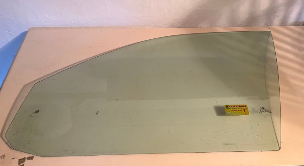 Skla dveří Škoda OCTAVIA tónované - zelené