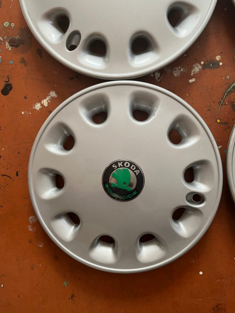 Poklice na ŠKODA FELICIA GLX - sada 4ks