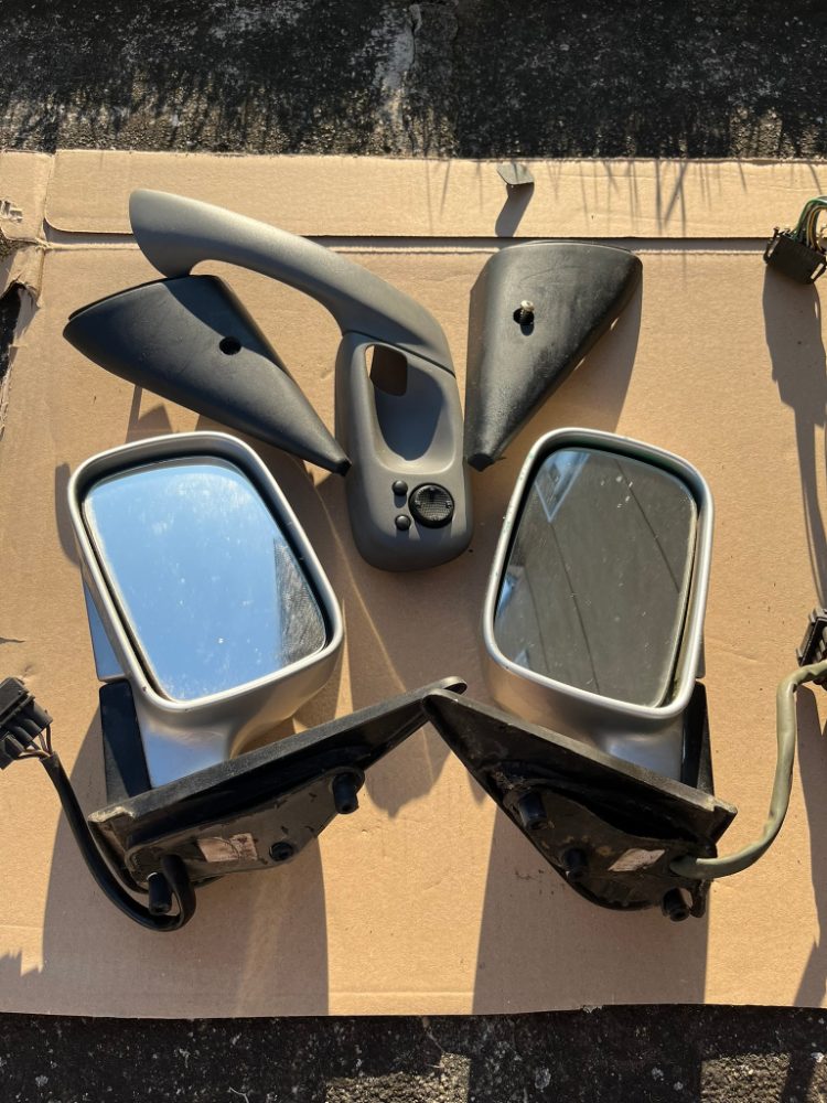 Elektrická zrcátka FELICIA stříbrné Elektrická zrcátka FELICIA stříbrné