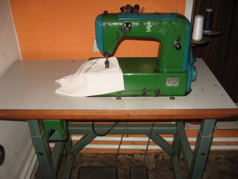 šicí stroj průmyslový dvoujehla