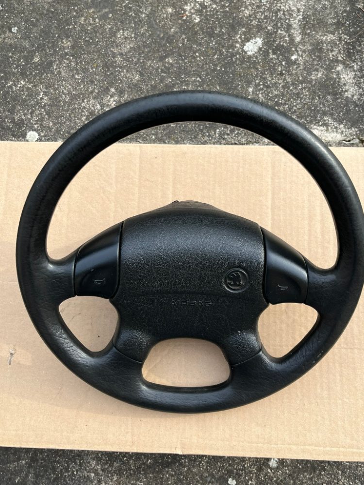 Komplet 2x Airbag ŠKODA FELICIA Komplet 2x Airbag ŠKODA FELICIA