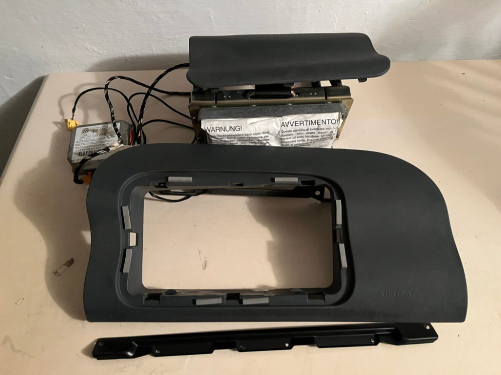 Komplet 2x Airbag ŠKODA FELICIA Komplet 2x Airbag ŠKODA FELICIA