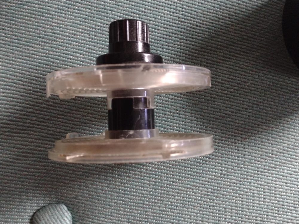 Vývojnice pro vyvolávání kinofilmů.