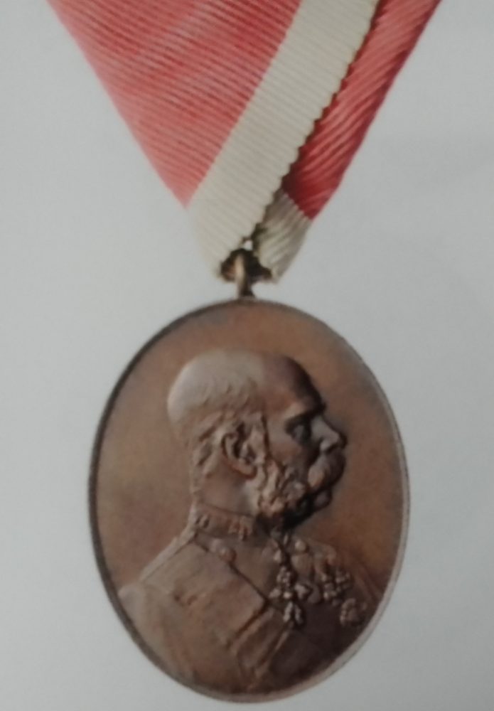 Faleristický materiál odkoupím hotově za katalogové ceny