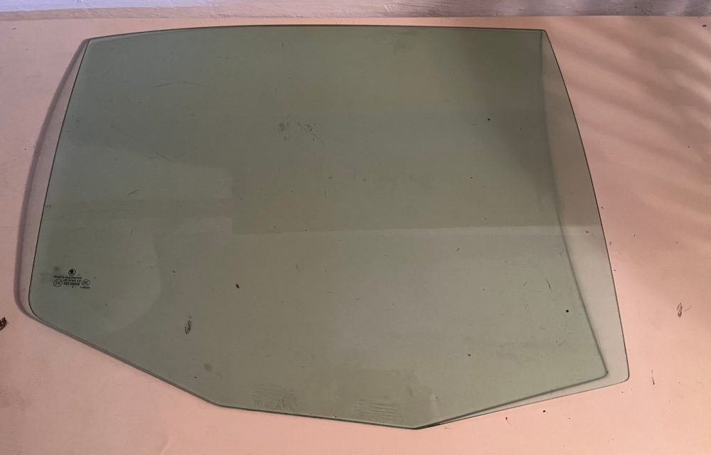 Sklo do dveří OCTAVIA tónované - sada Sklo do dveří OCTAVIA tónované - sada