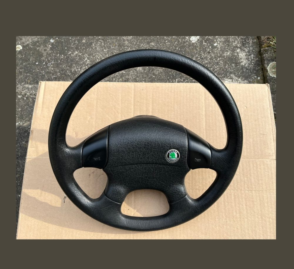 Čtyřramenný volant Škoda FELICIA