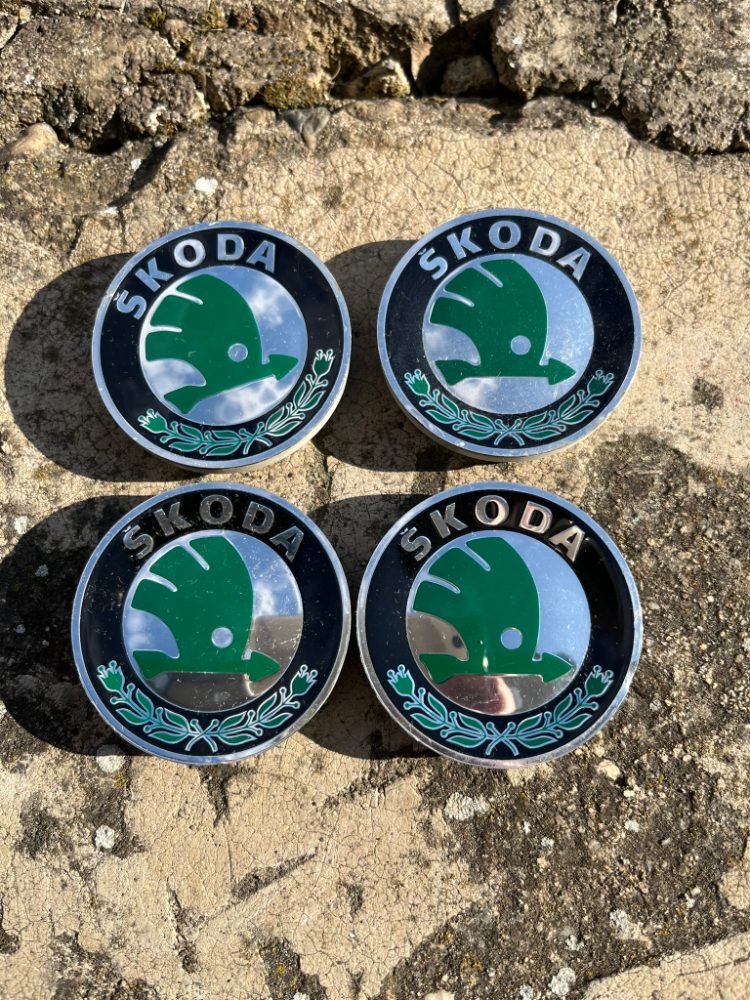 Krytky středu kol 6Y0601149 ŠKODA se znakem