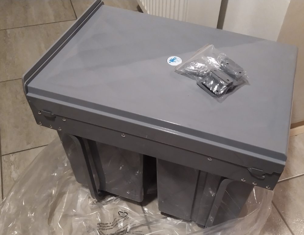 NOVÝ 3 dílný odpadkový koš do kuchyňské linky