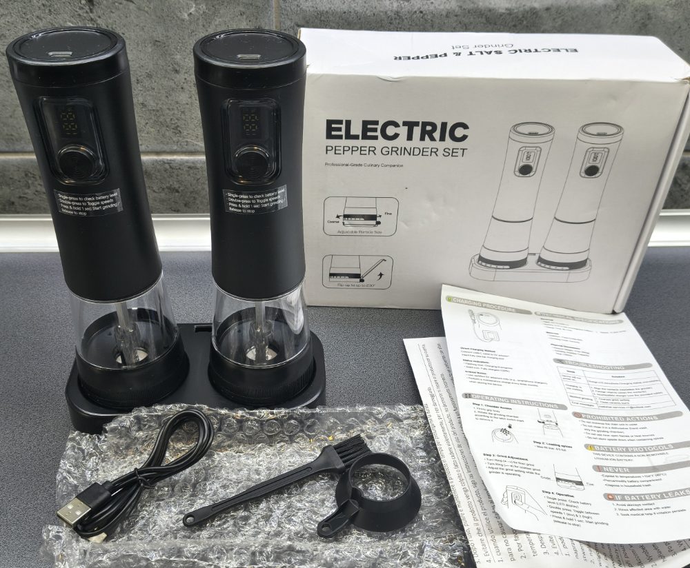 Elektrický mlýnek na sůl a pepř