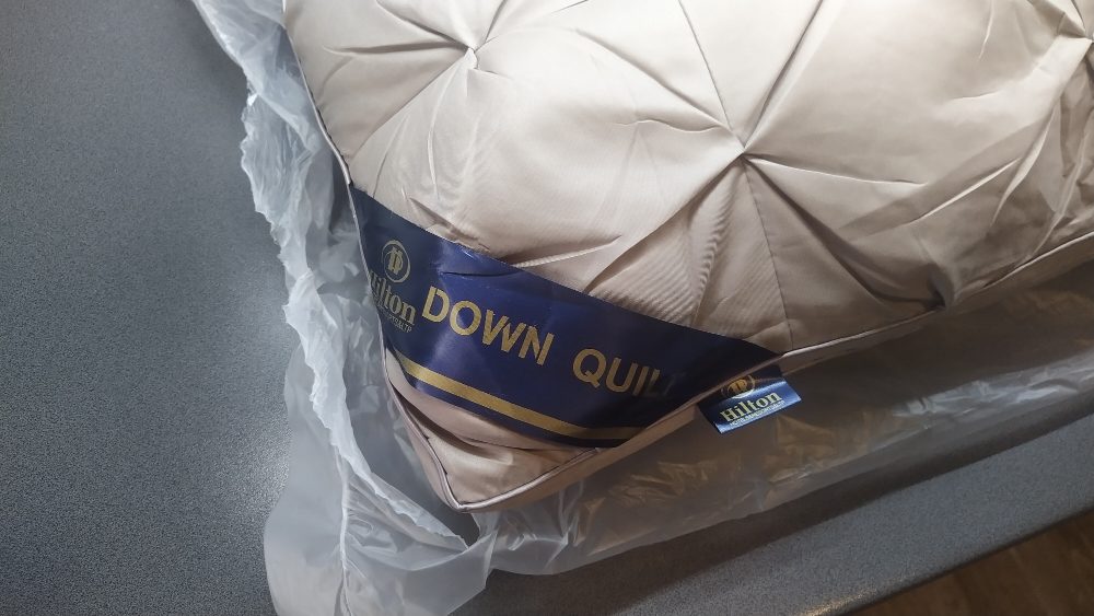 NOVÉ kvalitní polštáře, +/- 68x43 cm