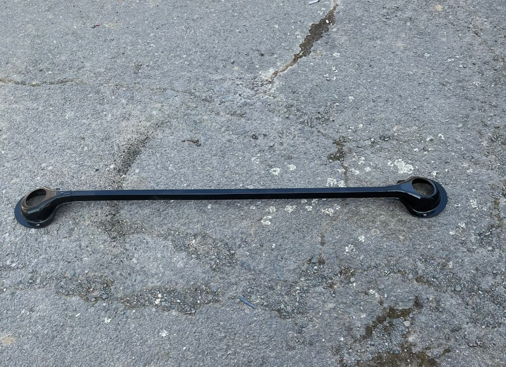 Rozpěrná tyč podběhů FELICIA