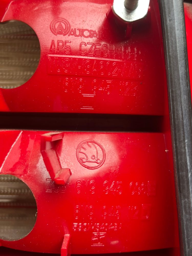 Zadní světla ŠKODA FABIA kombi - sedan