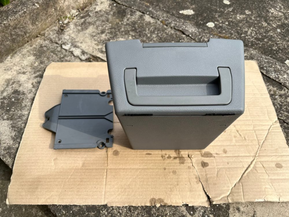 Box středového tunelu ŠKODA FELICIA