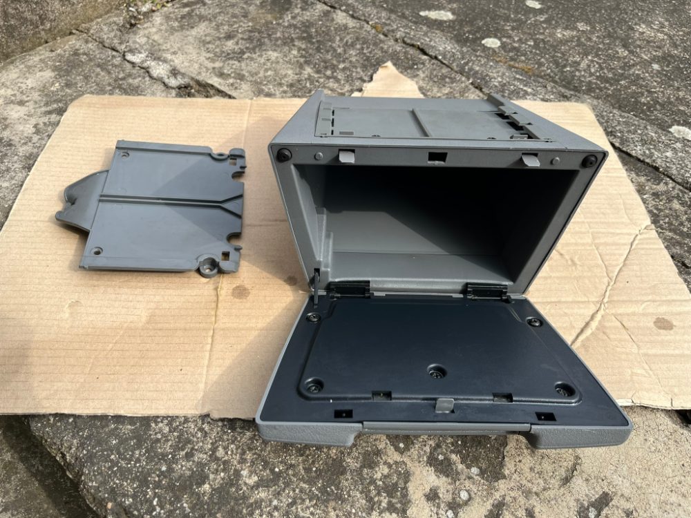 Box středového tunelu ŠKODA FELICIA