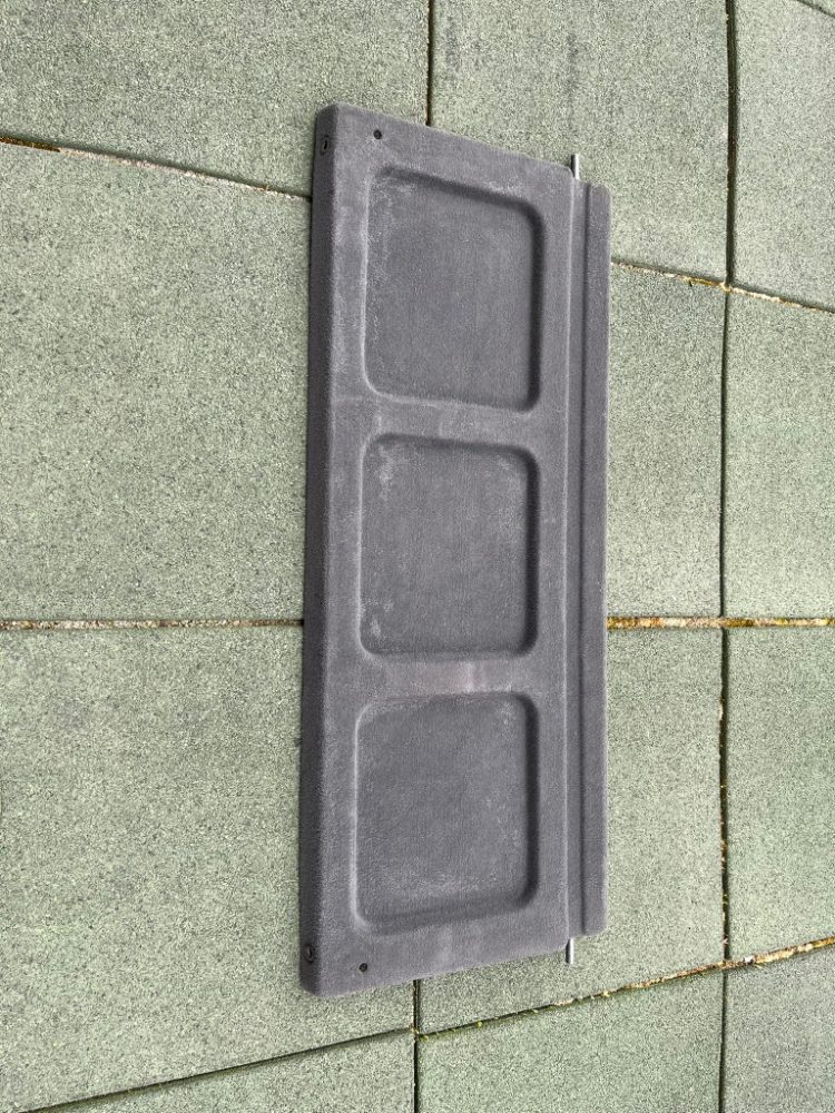 Zadní plato FAVORIT a FORMAN 93/94 černé