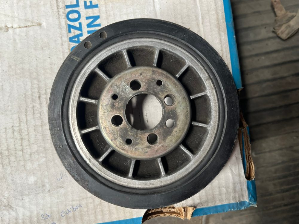 FELICIA 1.9D 2x řemenice a relé žhavení