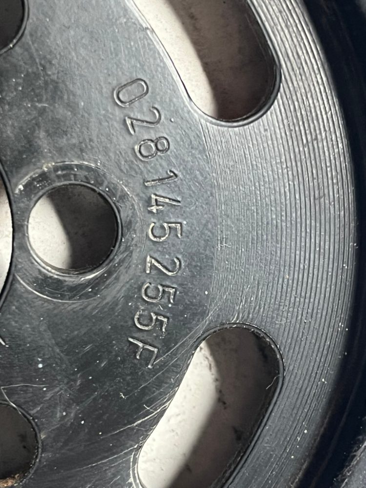 FELICIA 1.9D 2x řemenice a relé žhavení