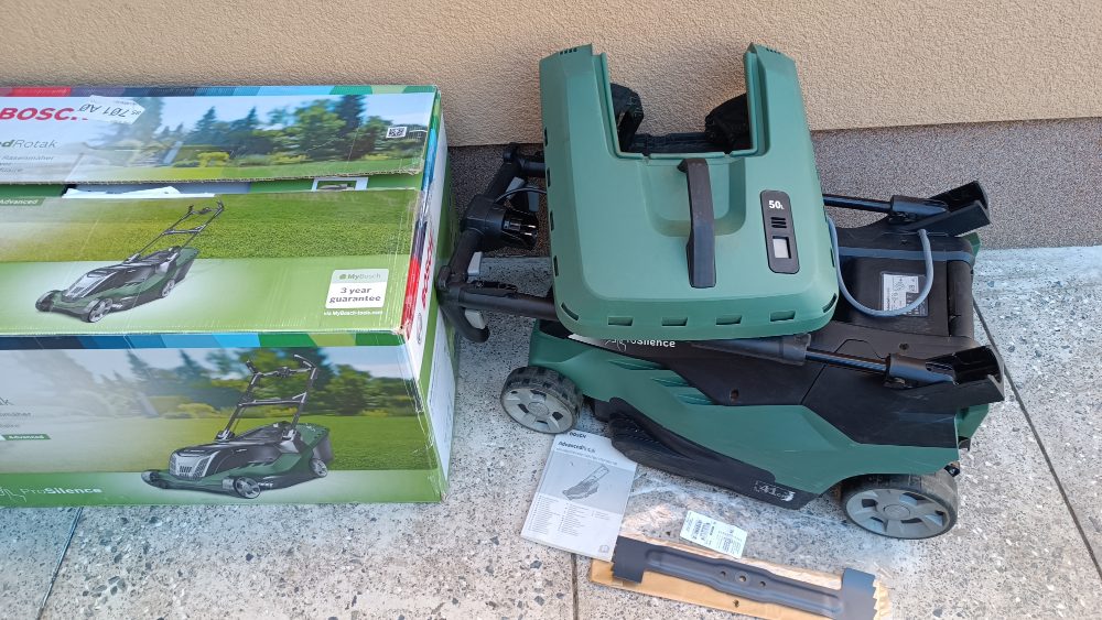 Sekačka Bosch AdvancetRotak 650 v záruce