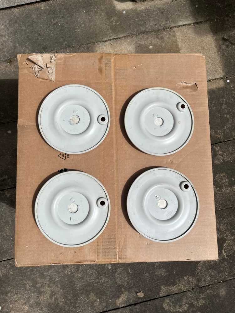 Pokličky šesticípích elektronů FELICIA