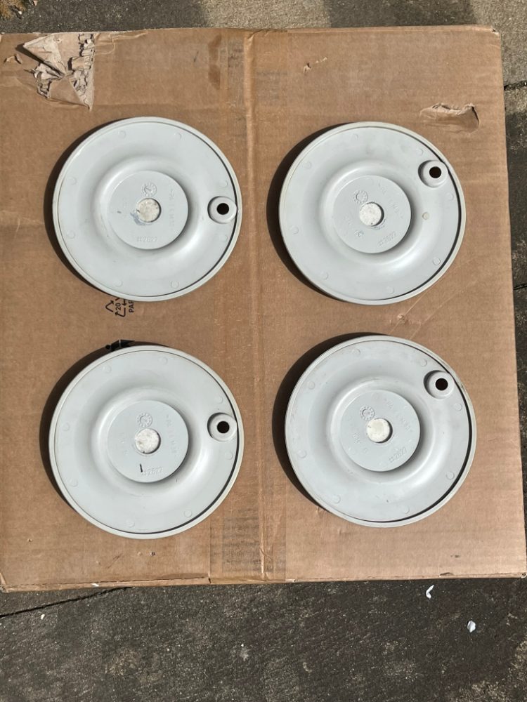 Pokličky šesticípích elektronů FELICIA