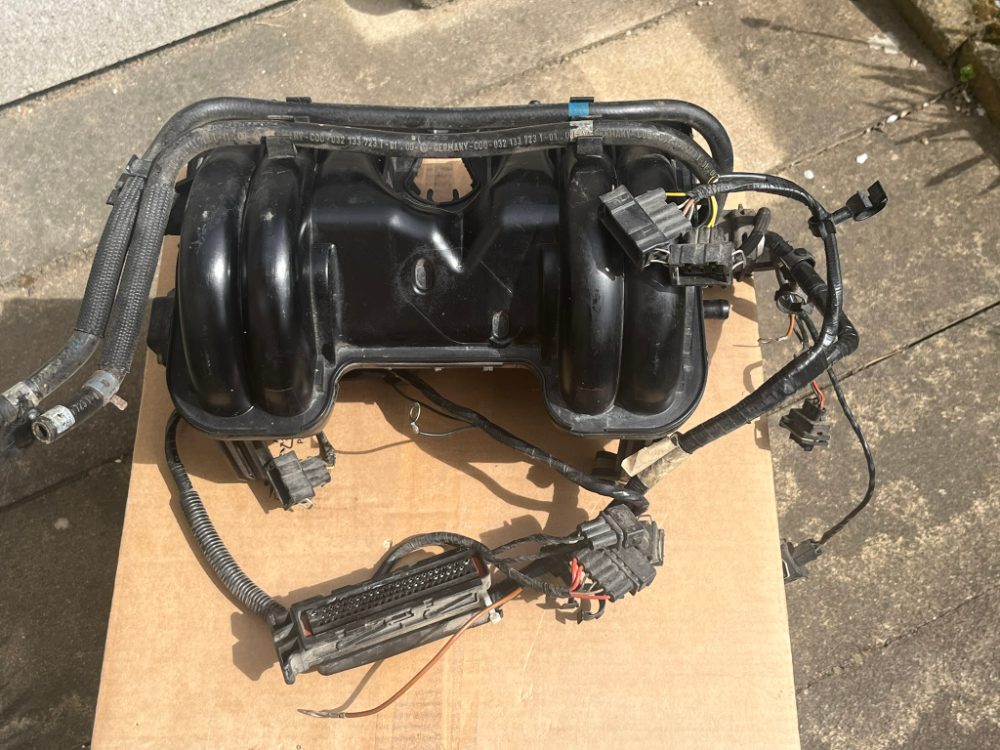 Sání motoru FELICIA 1.6 AEE 032129711G