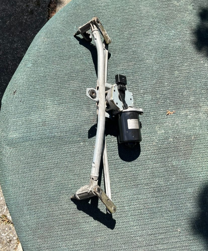 Stěrače OCTAVIA I./ GOLF, komplet táhla s motorkem