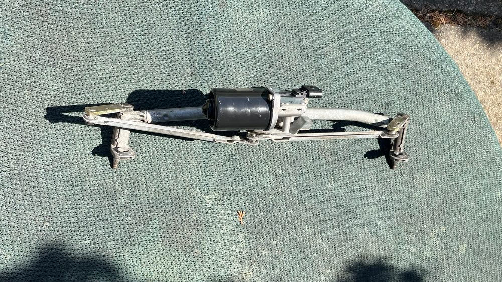 Stěrače OCTAVIA I./ GOLF, komplet táhla s motorkem